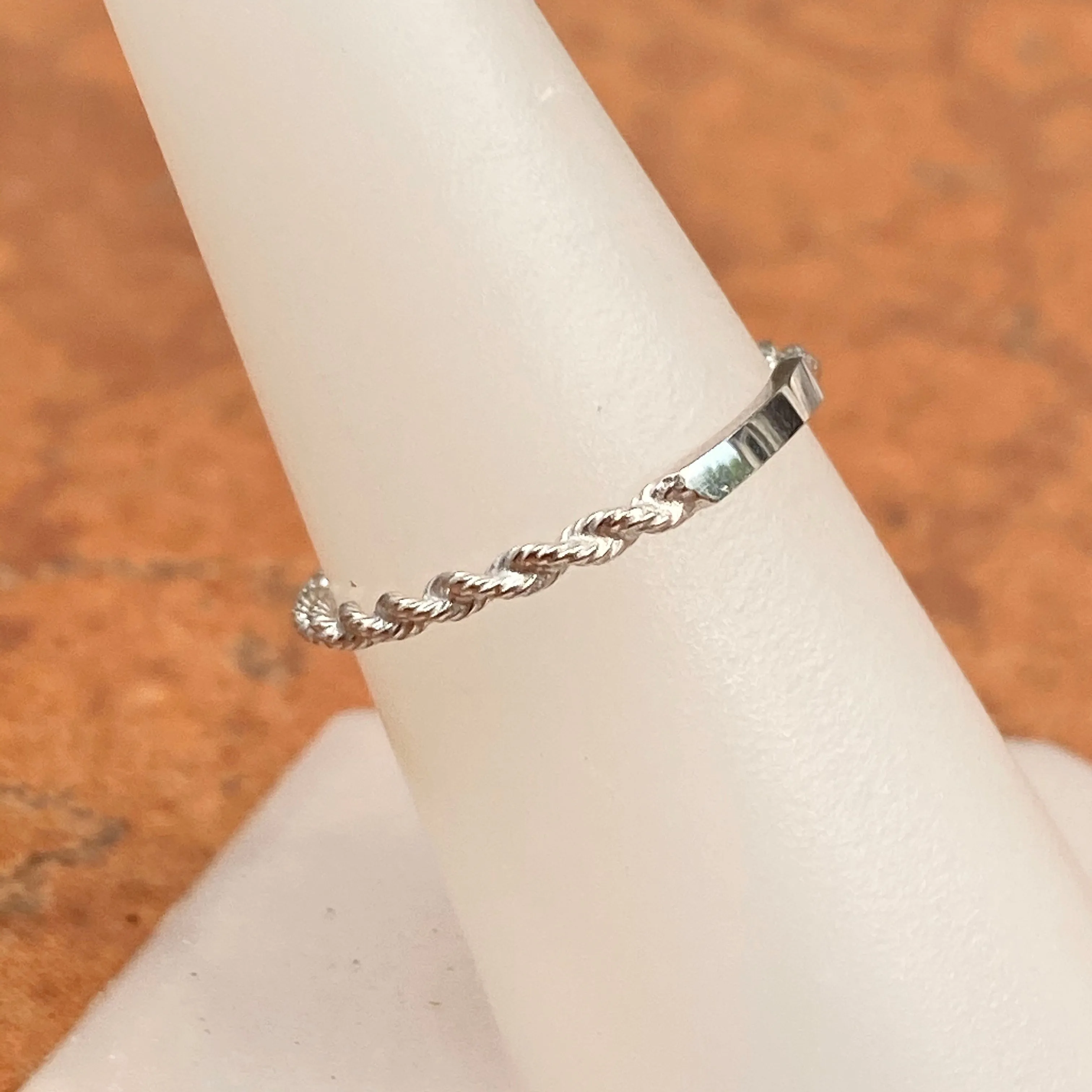 14KT White Gold Diamond-Cut Rope Twist Band Ring