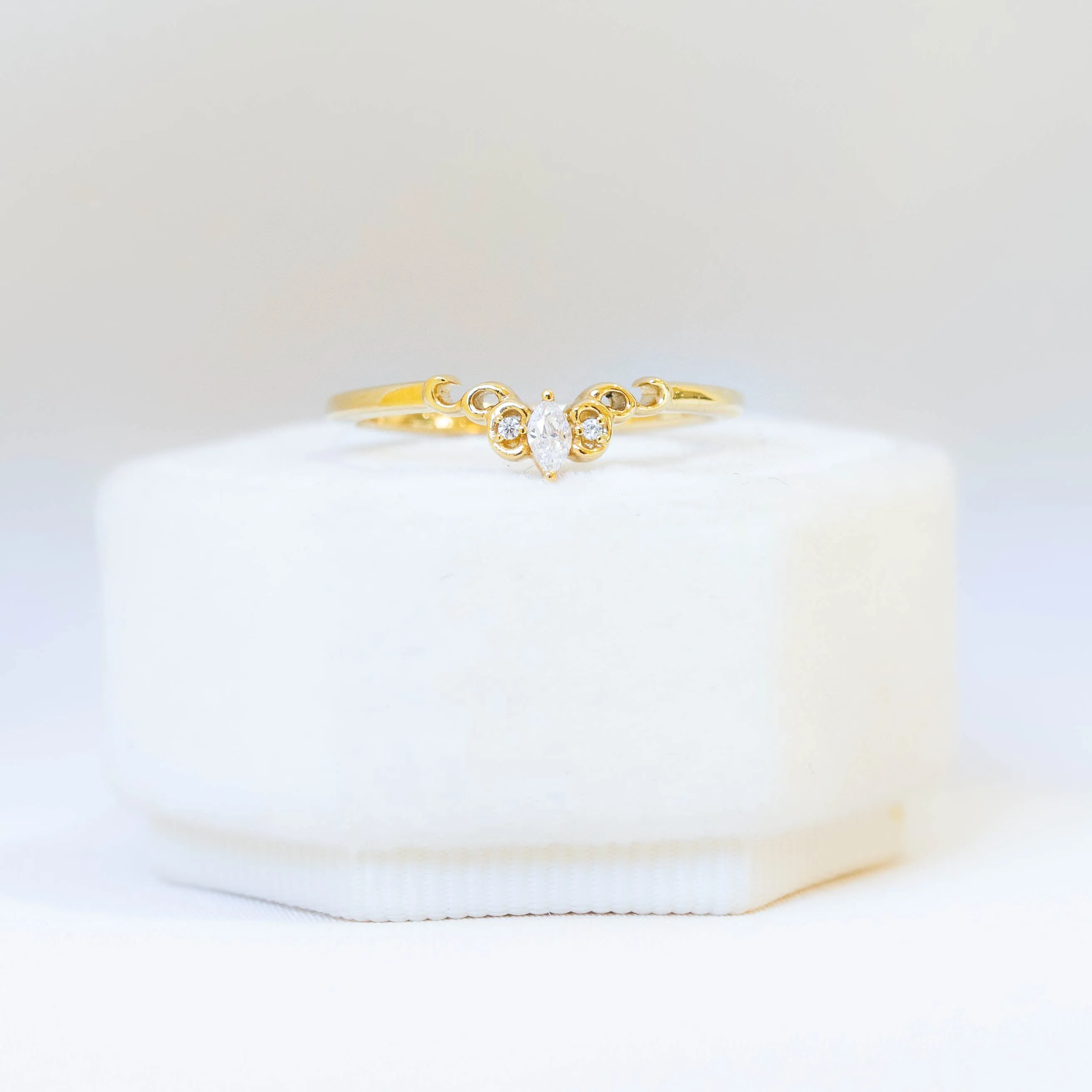 14ky Contour Scroll Band