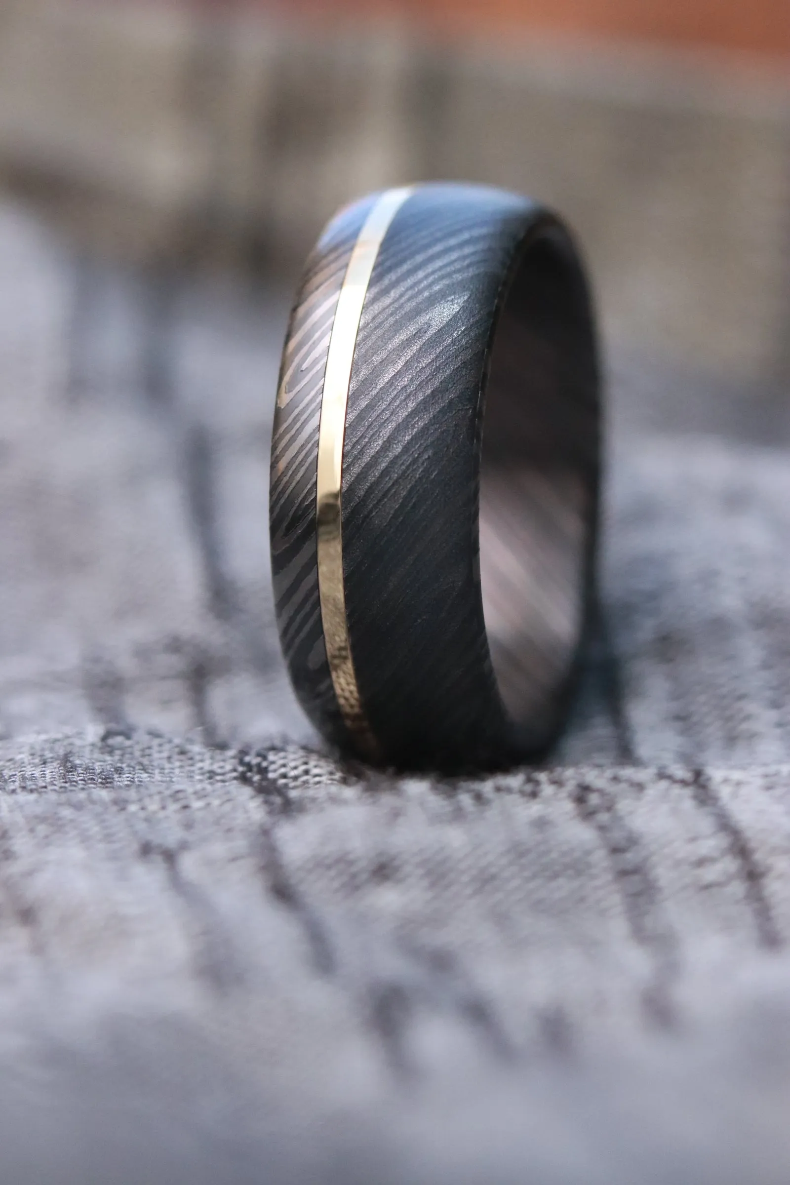 18k gold 8mm niobium / zirconium damascus wedding band, mens rings domed wedding band