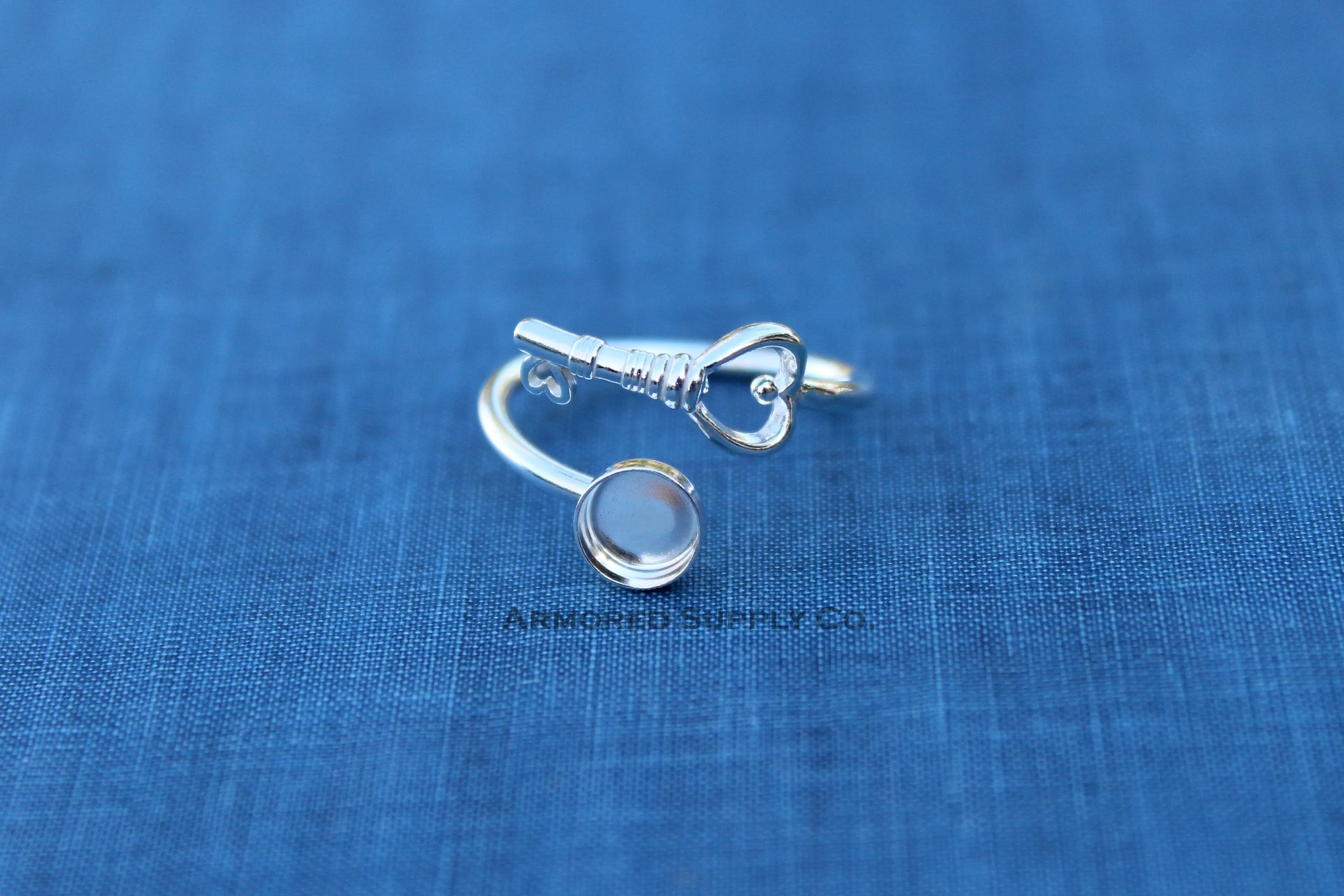 3mm Bezel Silver Heart Key Wrap Bypass Adjustable Ring blank
