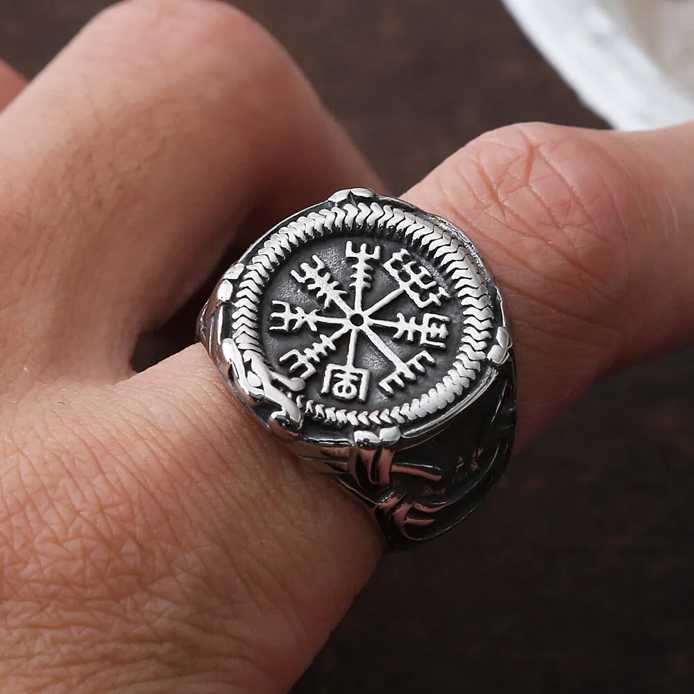 Compass Vegvisir Ring