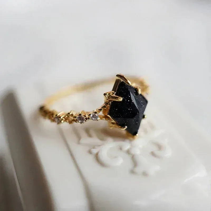 Court Style Lace Blue Crystal Micro Setting Diamond Stacking Ring Gold Plated Luxury Ladies Jewelry