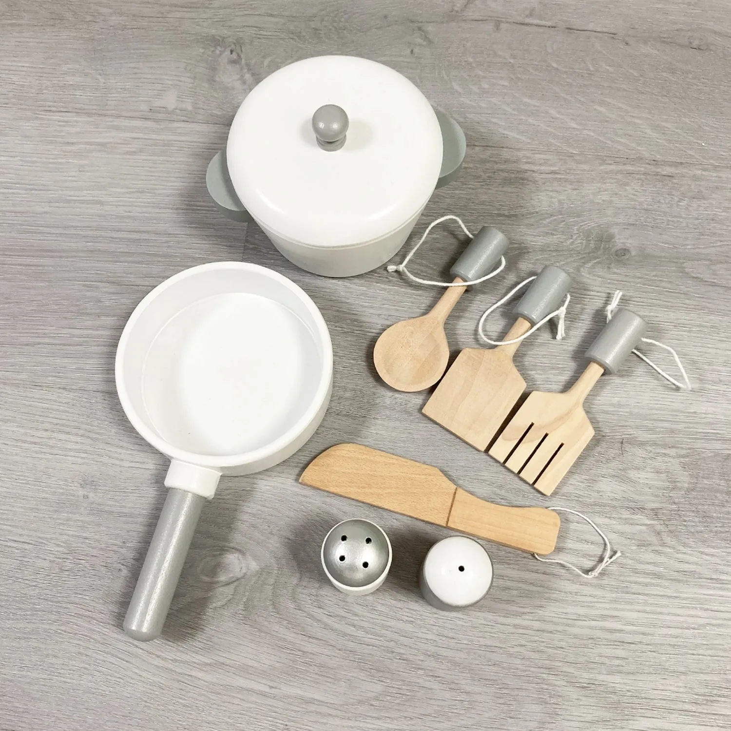 Deluxe Montessori Eco Wooden Retro Toy Kitchen | Large number of Features & Accessories | Green