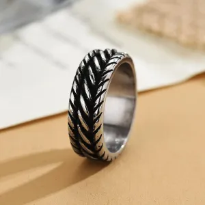 European And American Stainless Steel Men's Jewelry Wholesale Personality Fashion Punk Twist Chain Titanium Steel Ring Factory Direct Sales