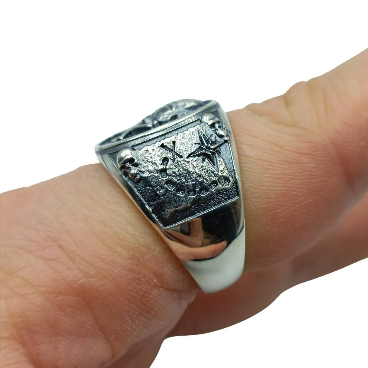 Jolly Roger skull silver pirate ring