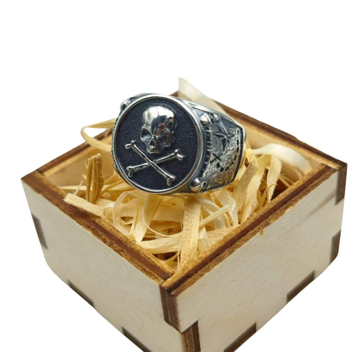 Jolly Roger skull silver pirate ring