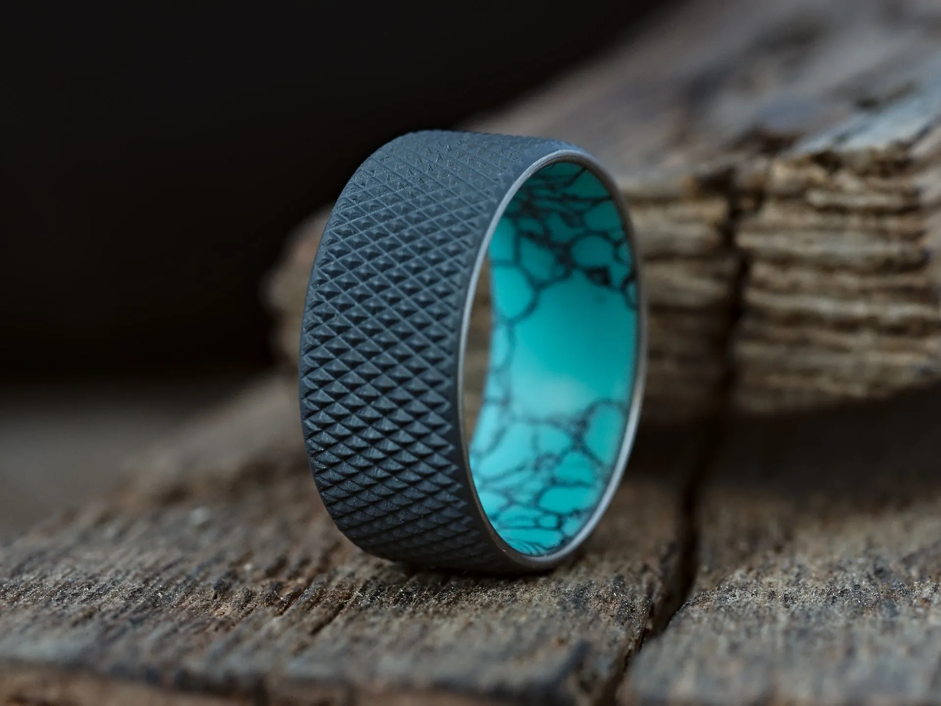 Knurled Duality (Dark Gunmetal & Greenweb)