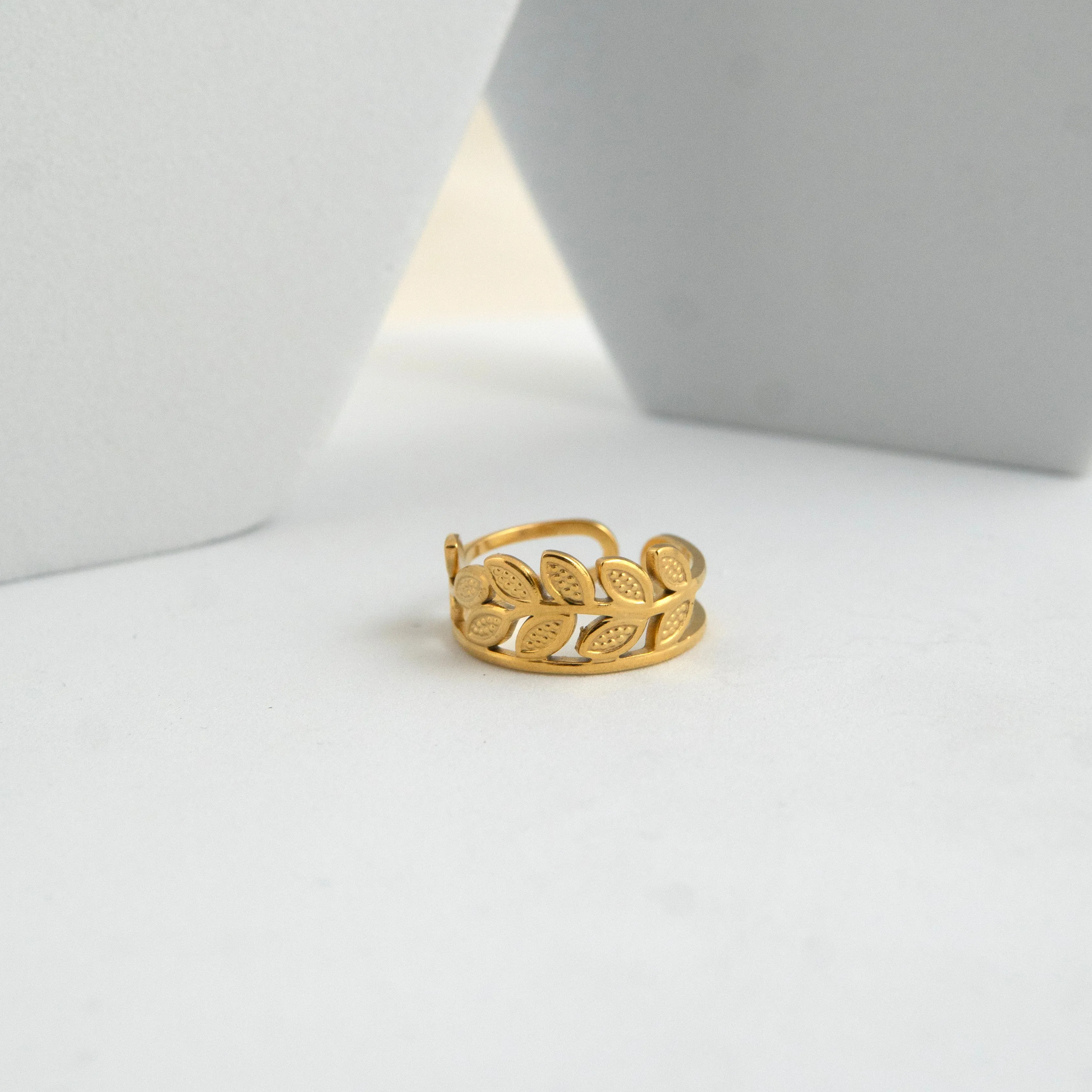 Leaf Loop Adjustable Ring Gold Plated