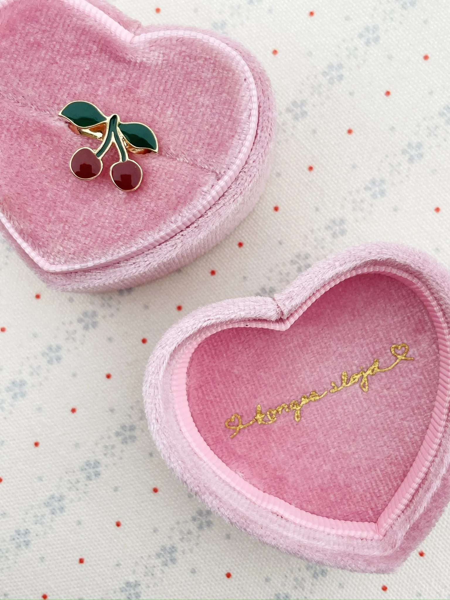 LOVE RINGS - cherry