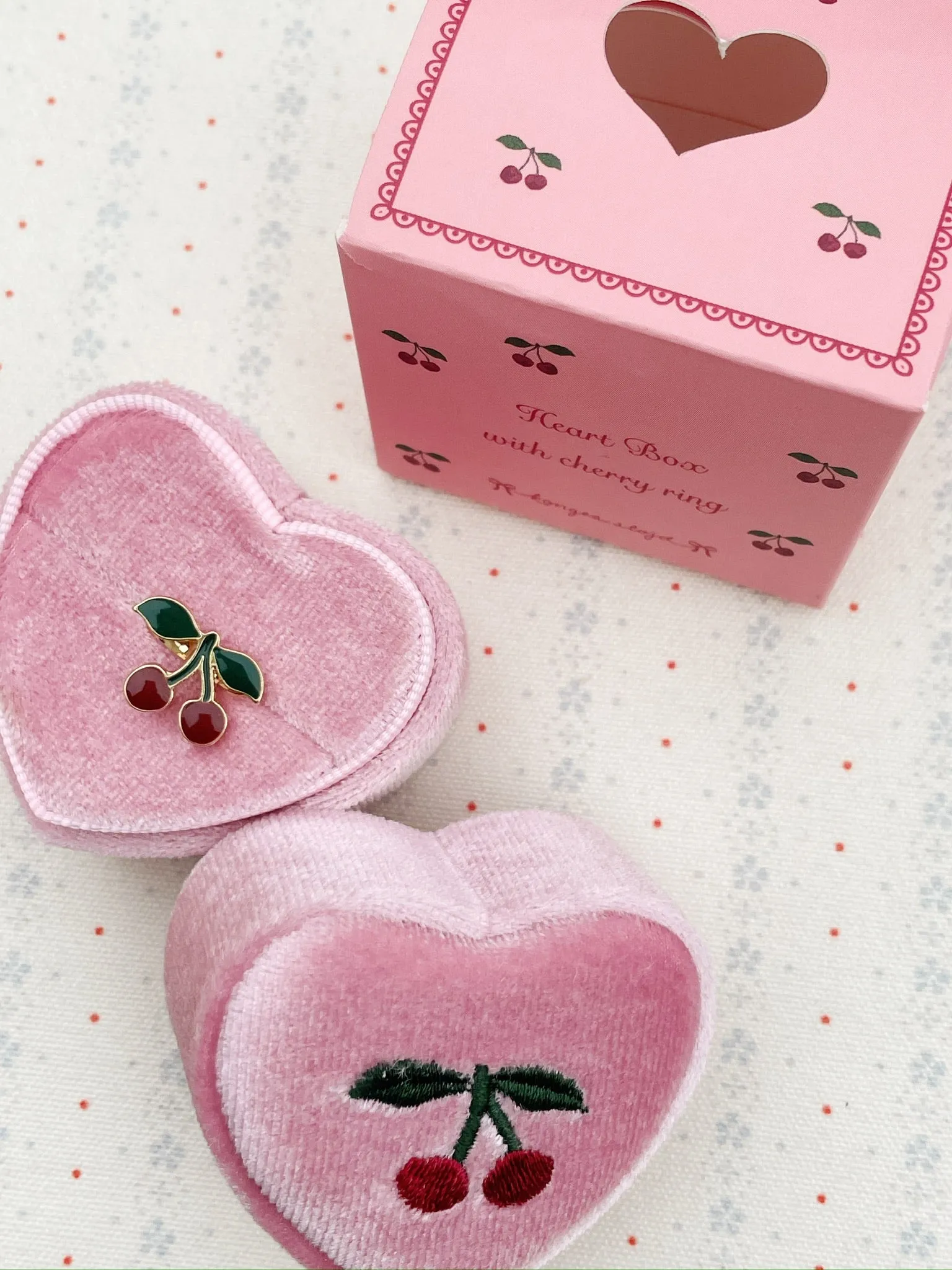 LOVE RINGS - cherry