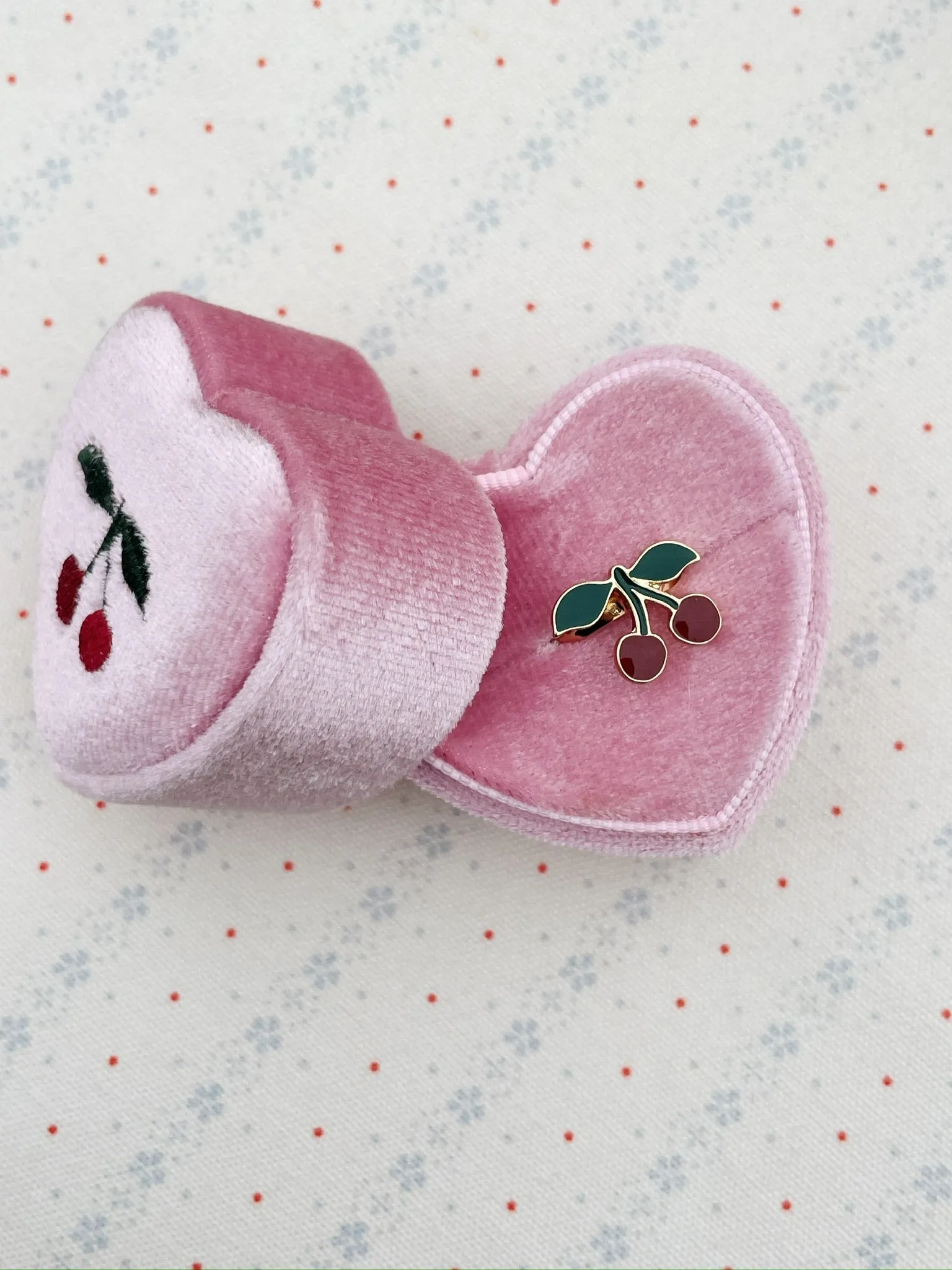 LOVE RINGS - cherry