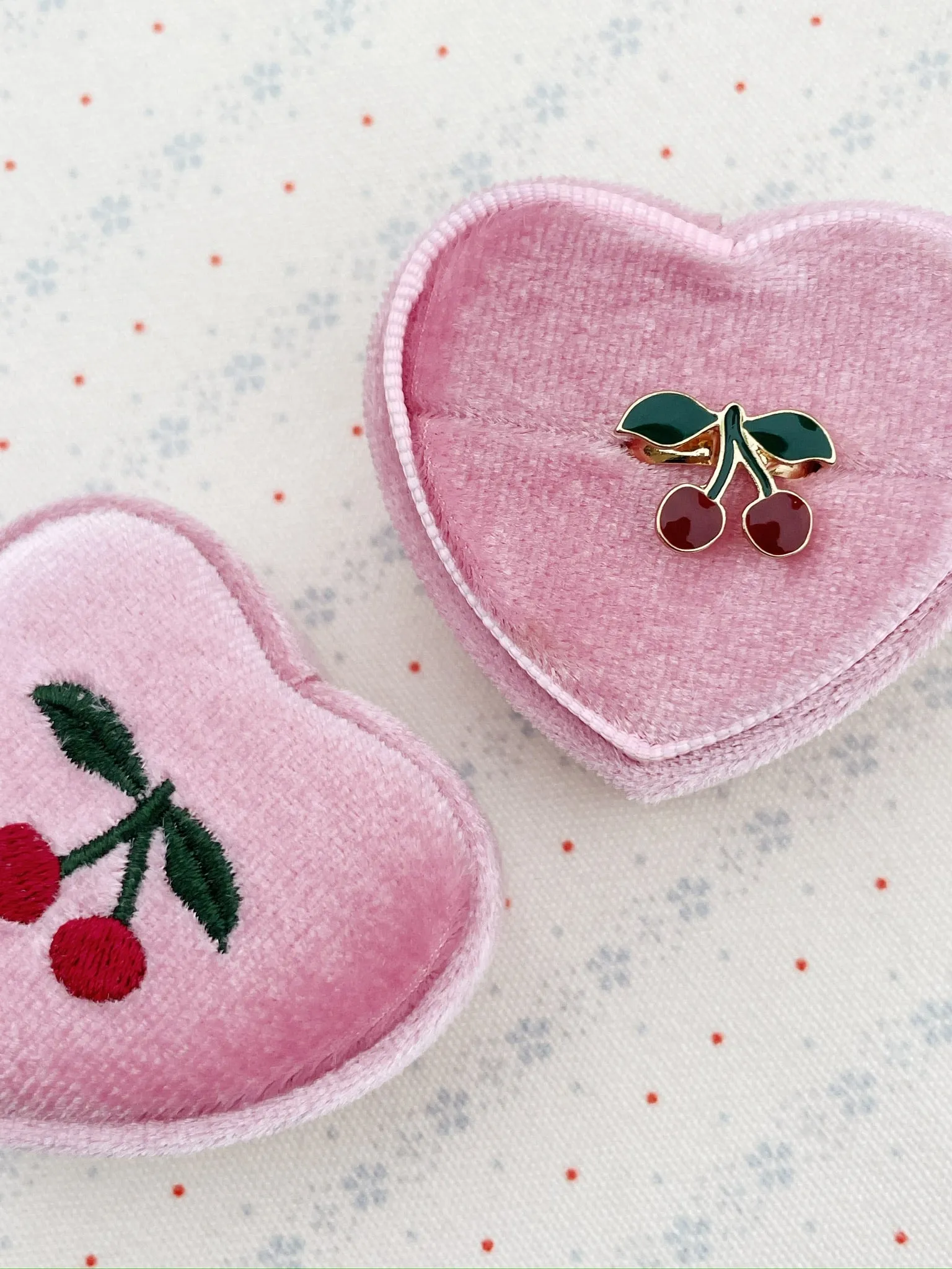 LOVE RINGS - cherry