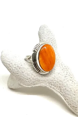 Navajo Orange Spiny Shell Oval Ring (Size 6)