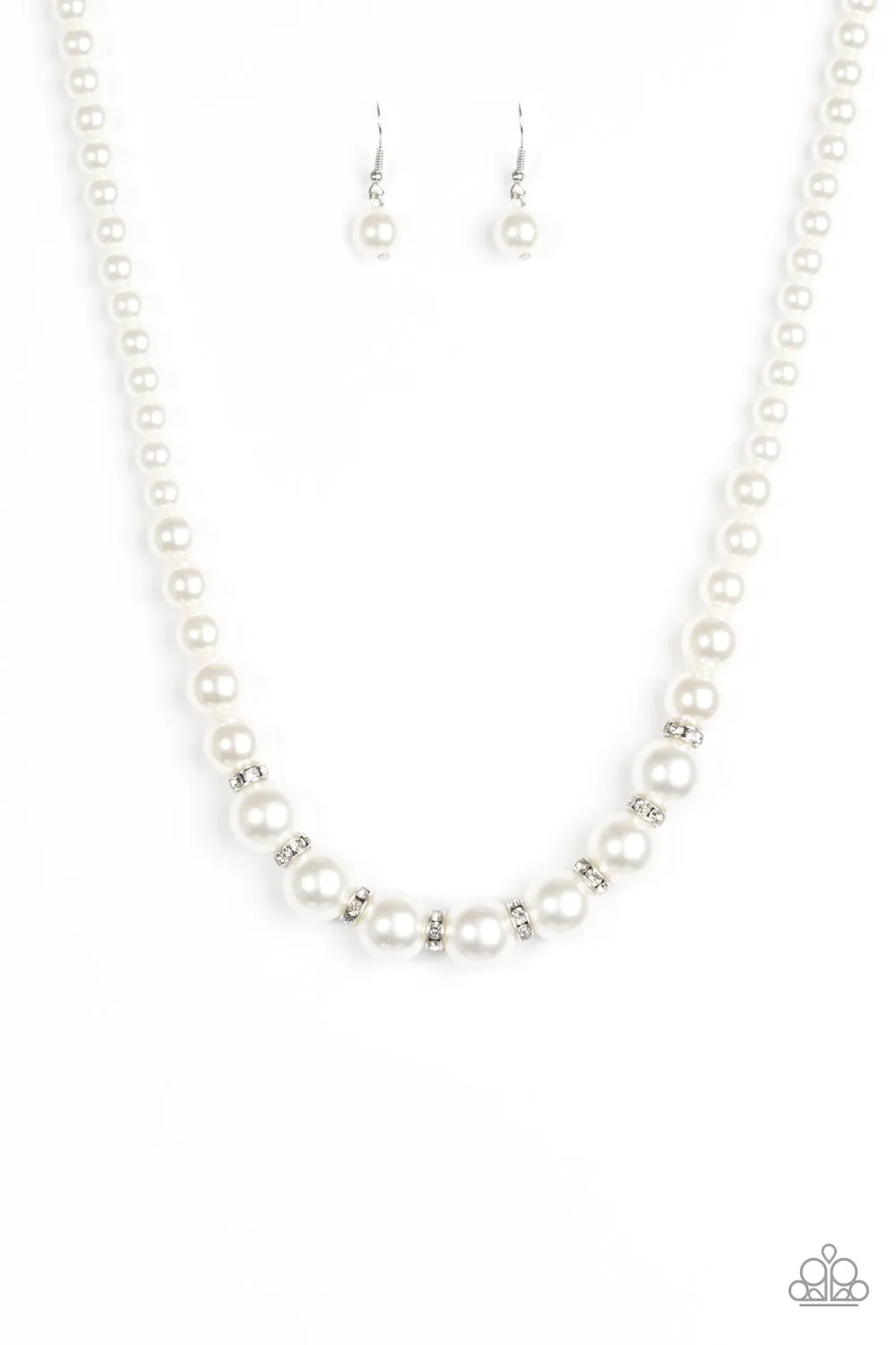 Paparazzi - Showtime Shimmer - White Pearl Necklace