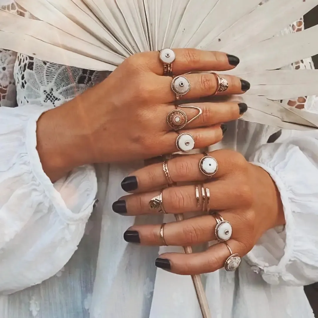 Puka Pimpin Ring Off White Swirl With Gold Center