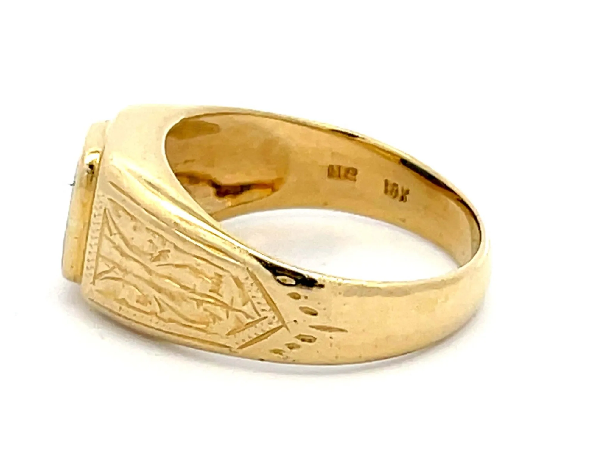 Rectangular Blue Sapphire Ring in 18k Yellow Gold