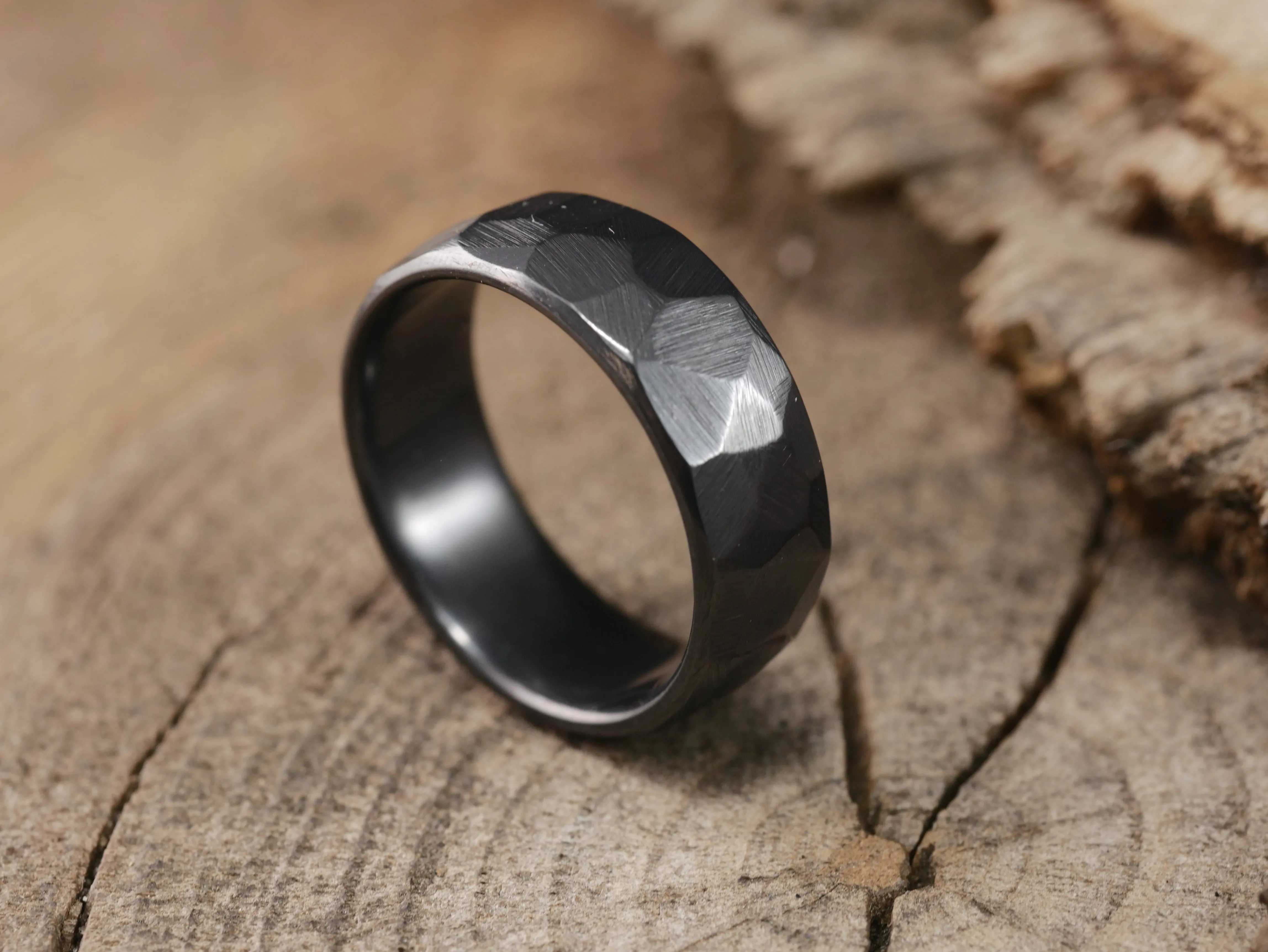 Ridge - Black Titanium