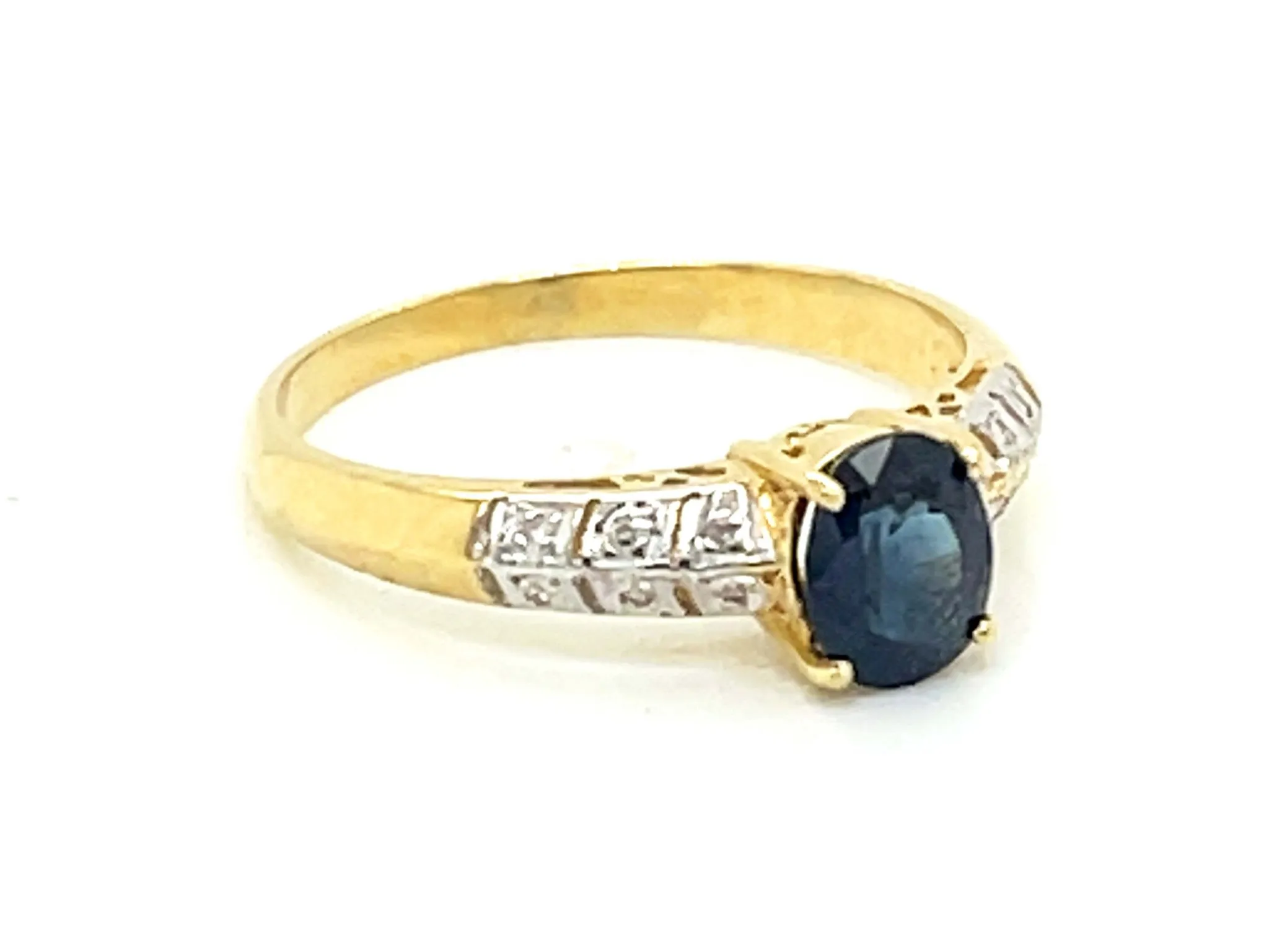 Sapphire and Diamond Ring in 14k Yellow Gold