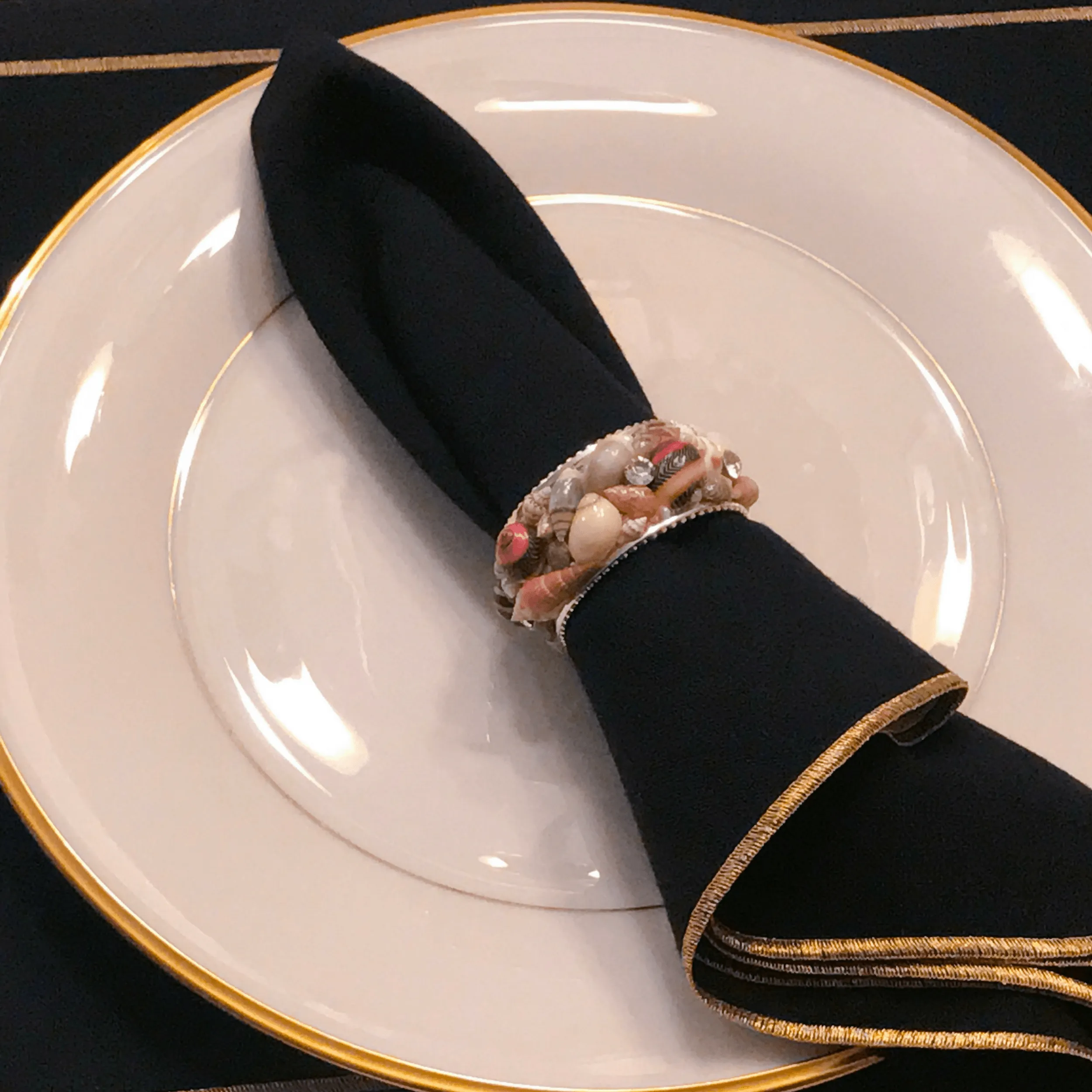Sea Shell Napkin Ring Featuring Premium Crystals and Dark Seashells | Set of 4