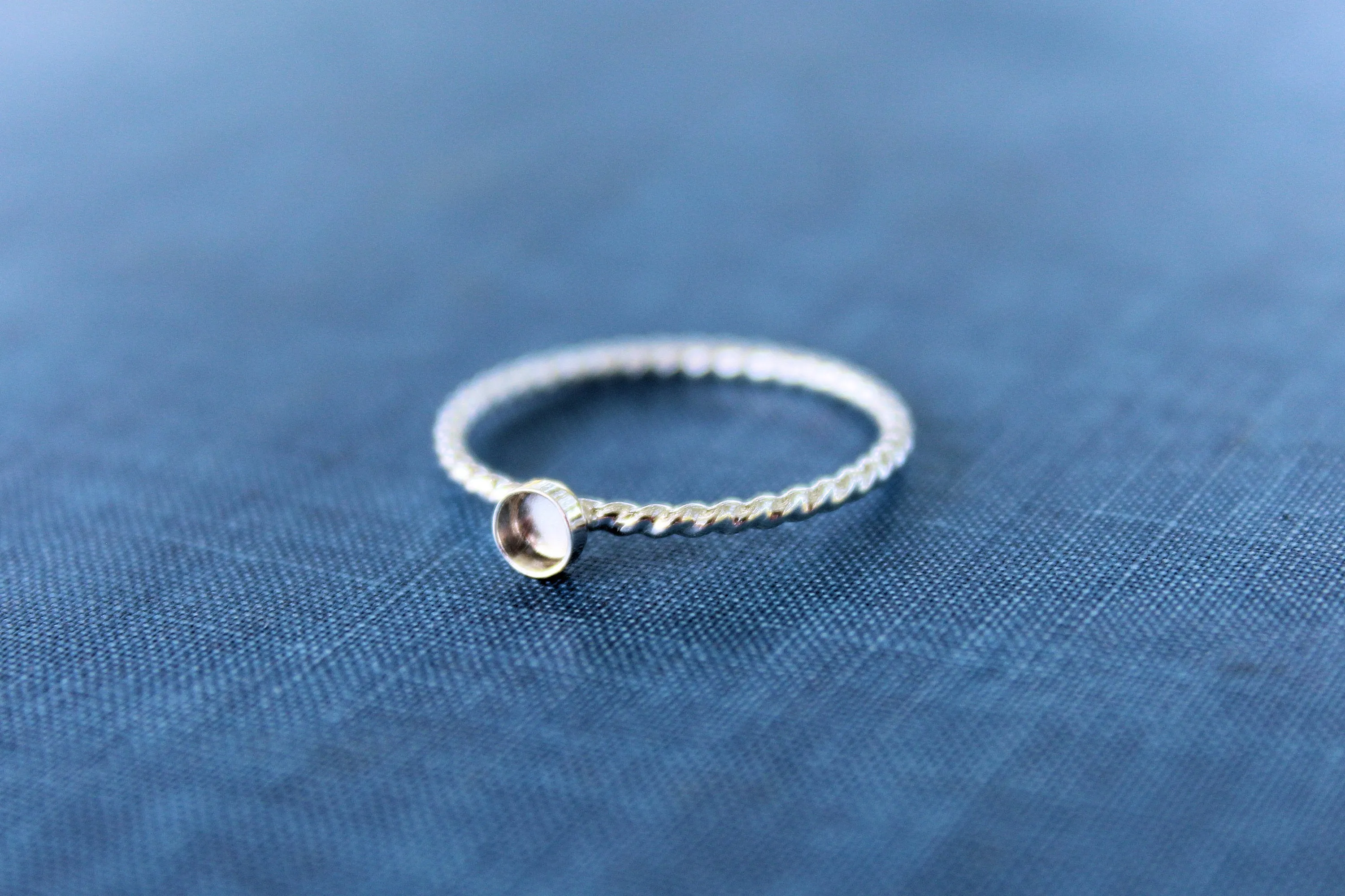 Silver 3mm Bezel Cup Rope Ring blank