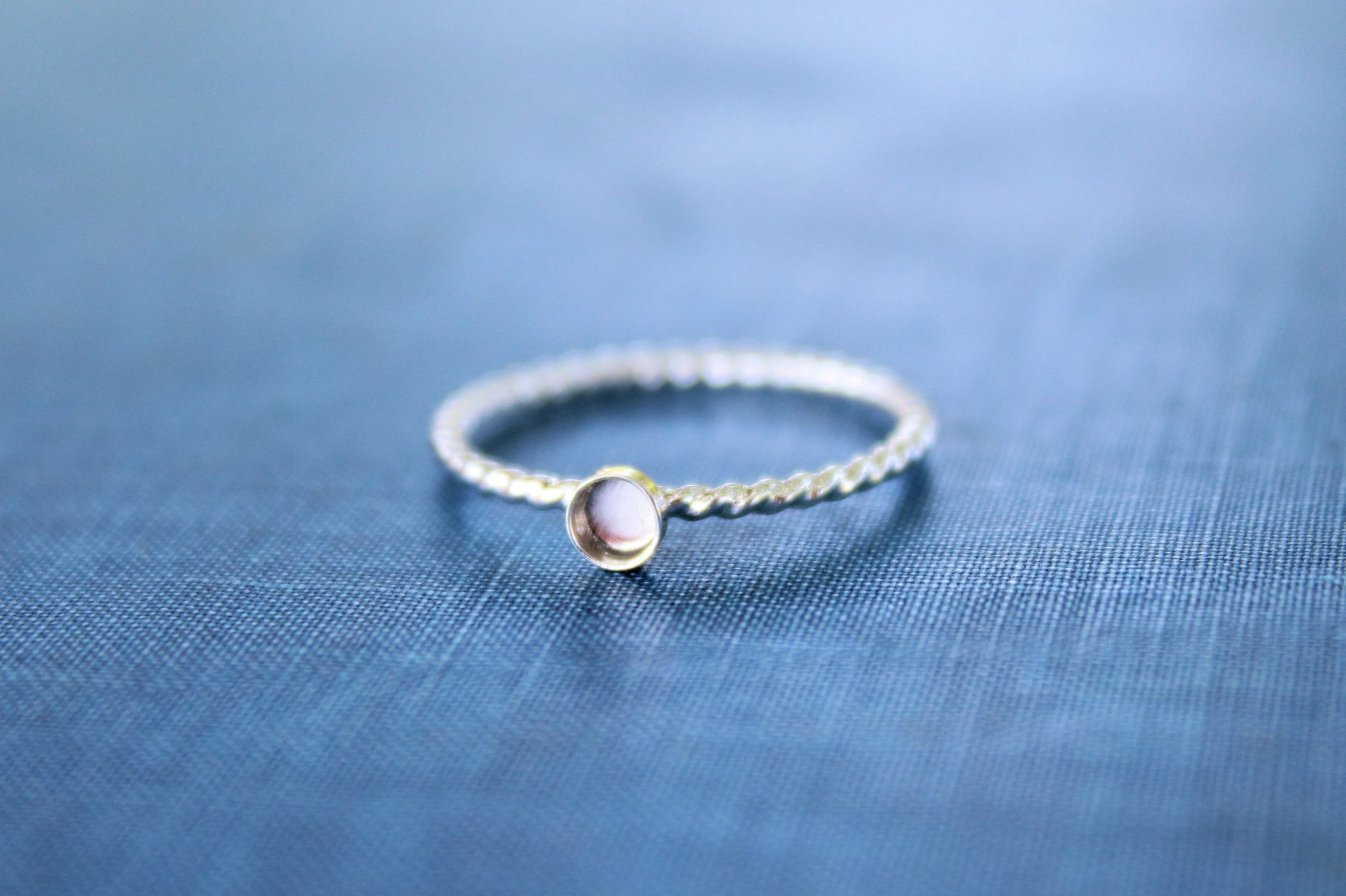 Silver 4mm Bezel Cup Rope Ring blank