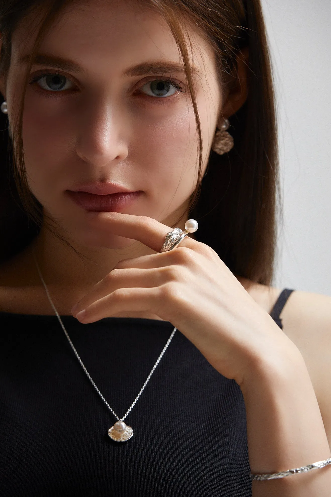 [Silver 925] Ellie's Chunky Shell Pearl Necklace
