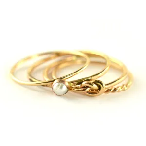 Size 5-5.5 / Cream Pearl & Gold Love Knot Promise Ring Set of 4