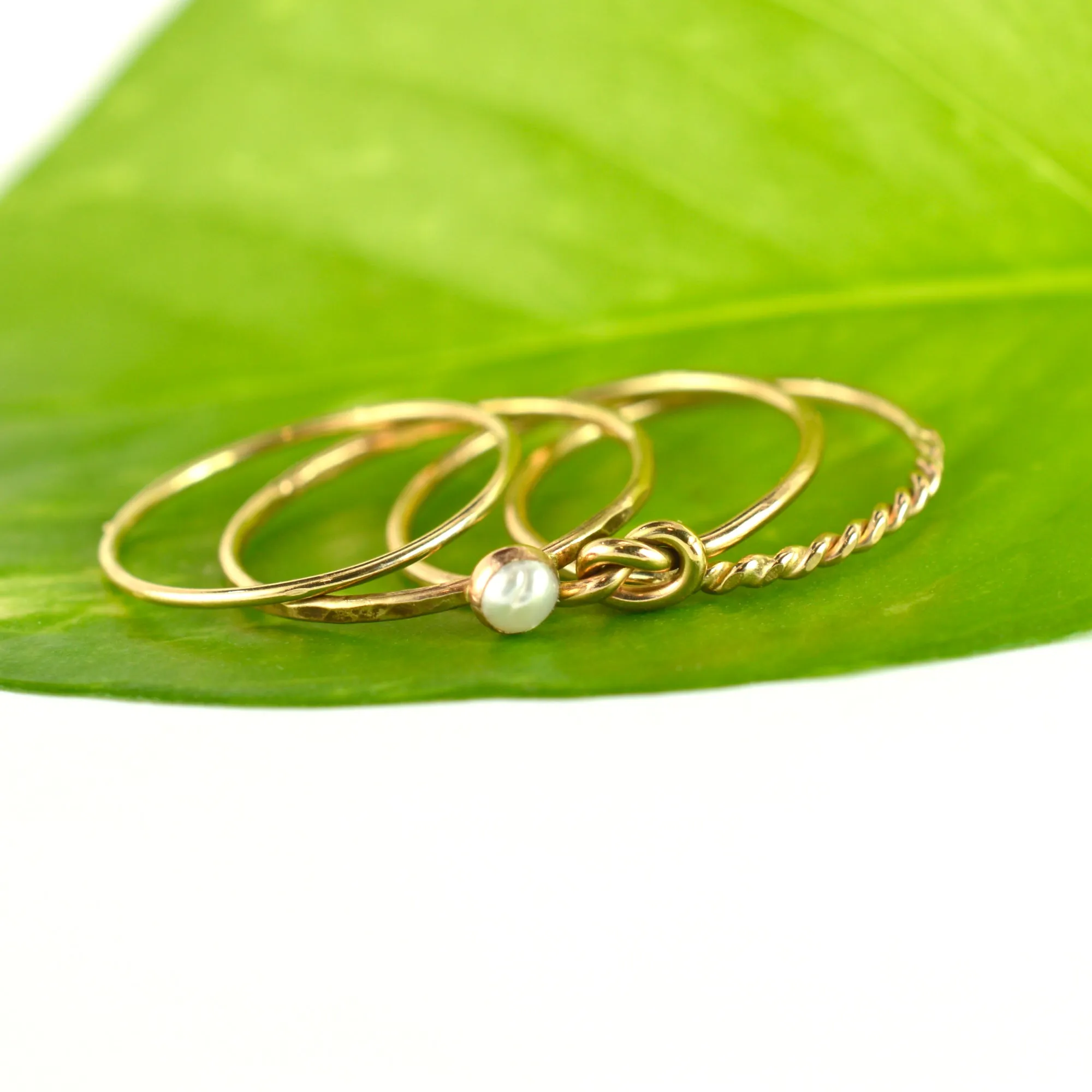 Size 5-5.5 / Cream Pearl & Gold Love Knot Promise Ring Set of 4
