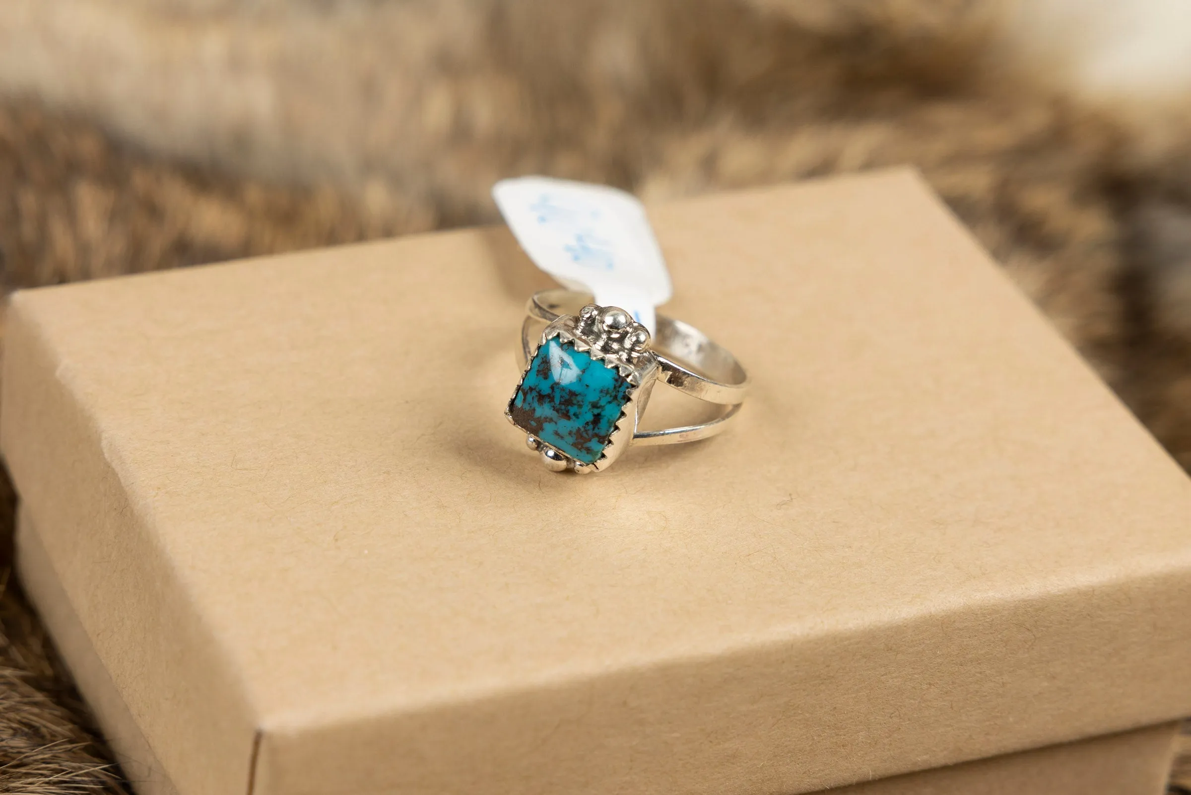 Spiny Oyster Stone Rings