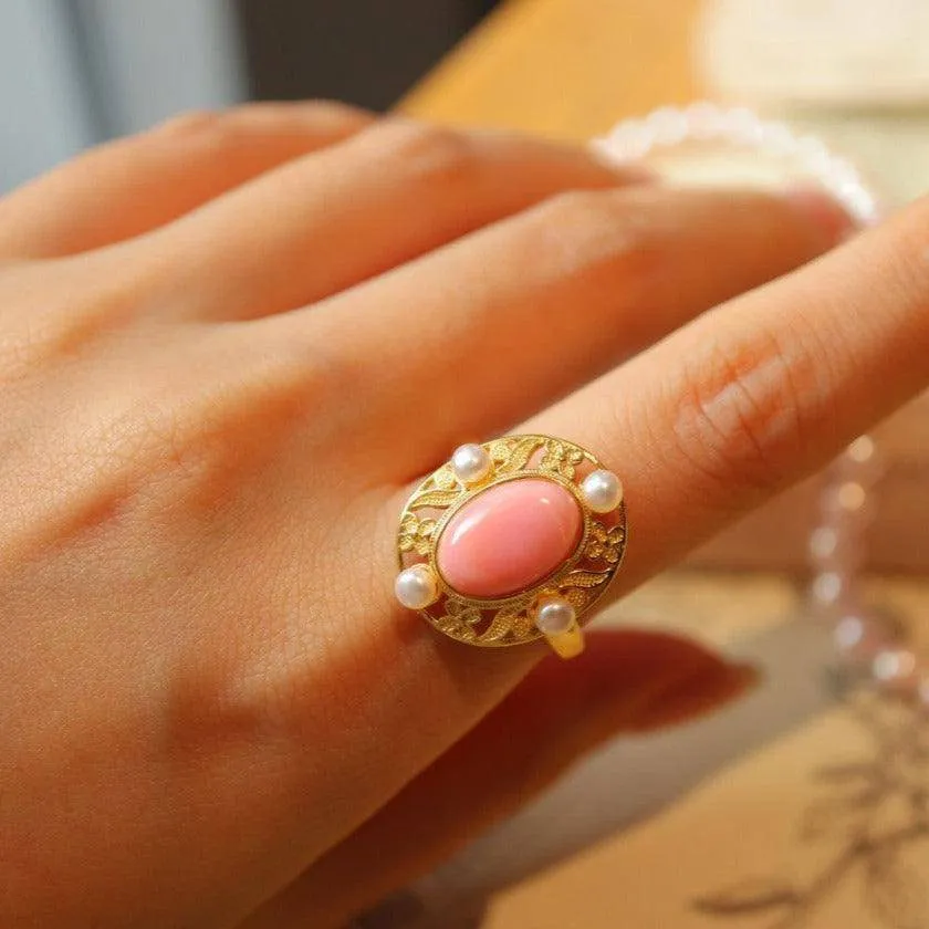 Stylish Pink Queen Conch Shell Pearls Ring Gold Vermeil