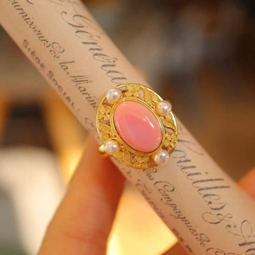 Stylish Pink Queen Conch Shell Pearls Ring Gold Vermeil