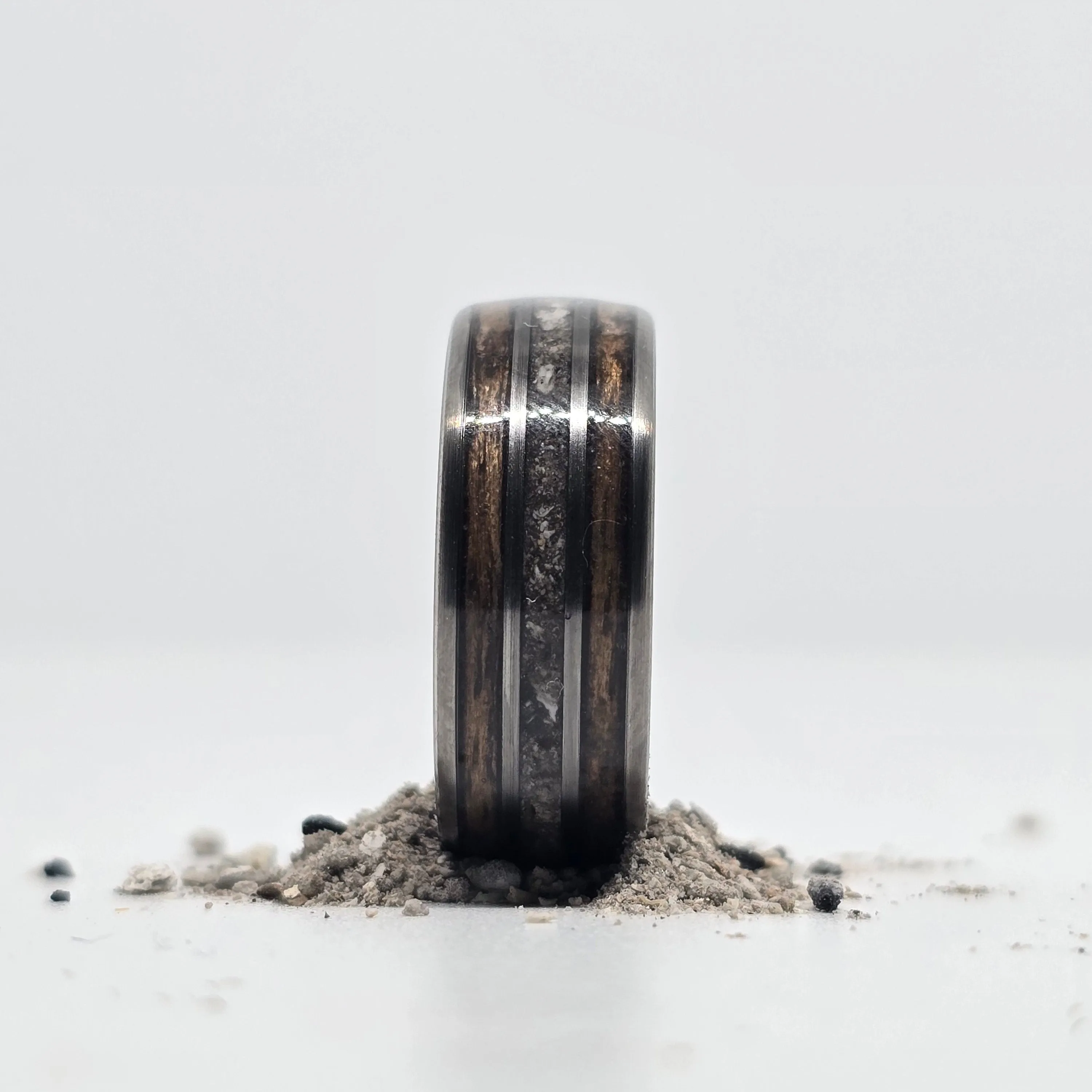The Eternal Tribute Ring - Your loved one's Ash & Wood