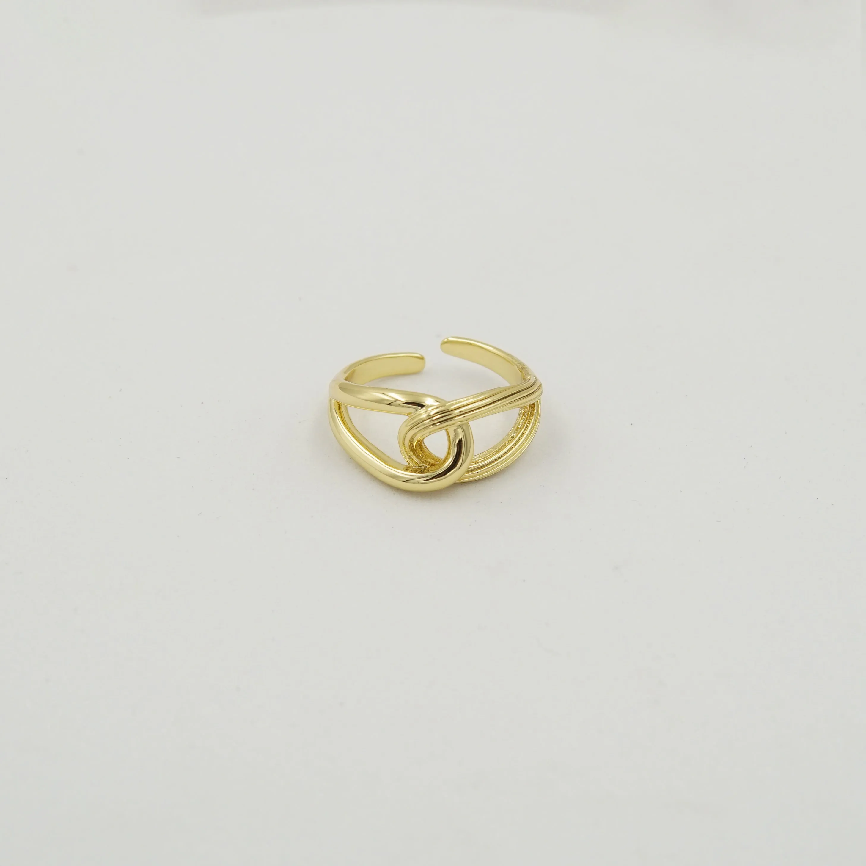Tie Interlocked Adjustable Ring Gold Plated