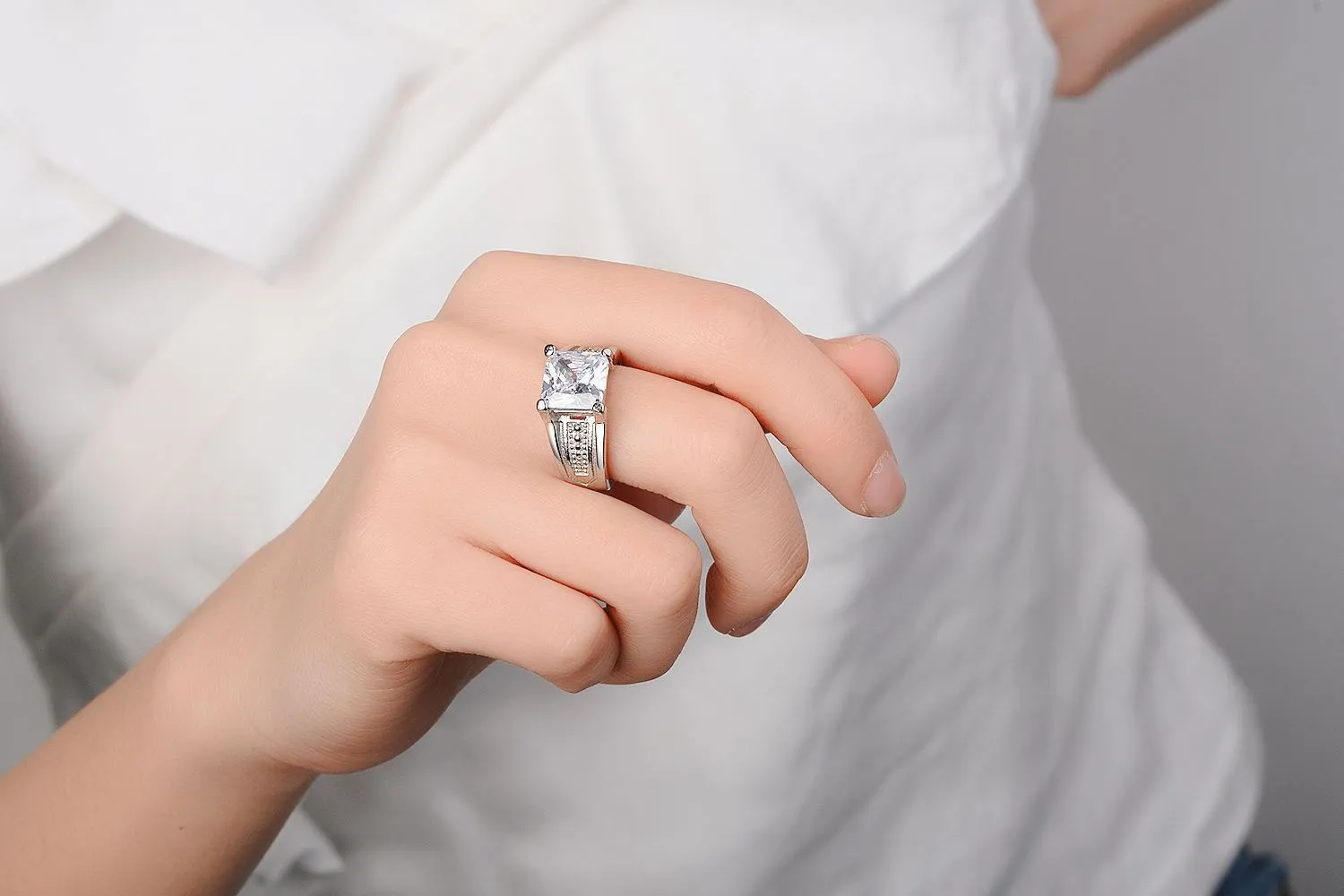 Titanium Steel Casting Jewelry Fashion Simple Female Jewelry Diamond Ring Men's And Women's Jewelry A Generation Of Hair Ring