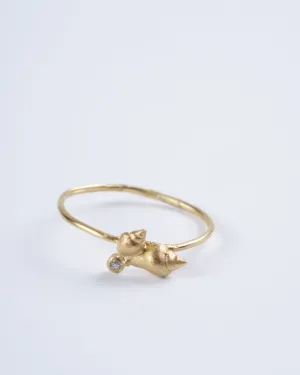 two shells with diamond - gold