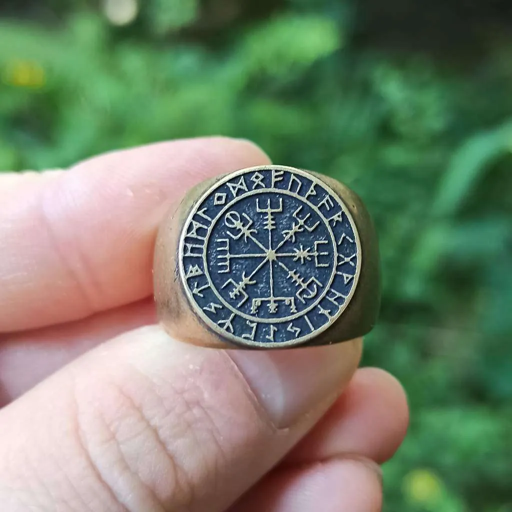 Vegvisir in Elder Futhark circle bronze ring