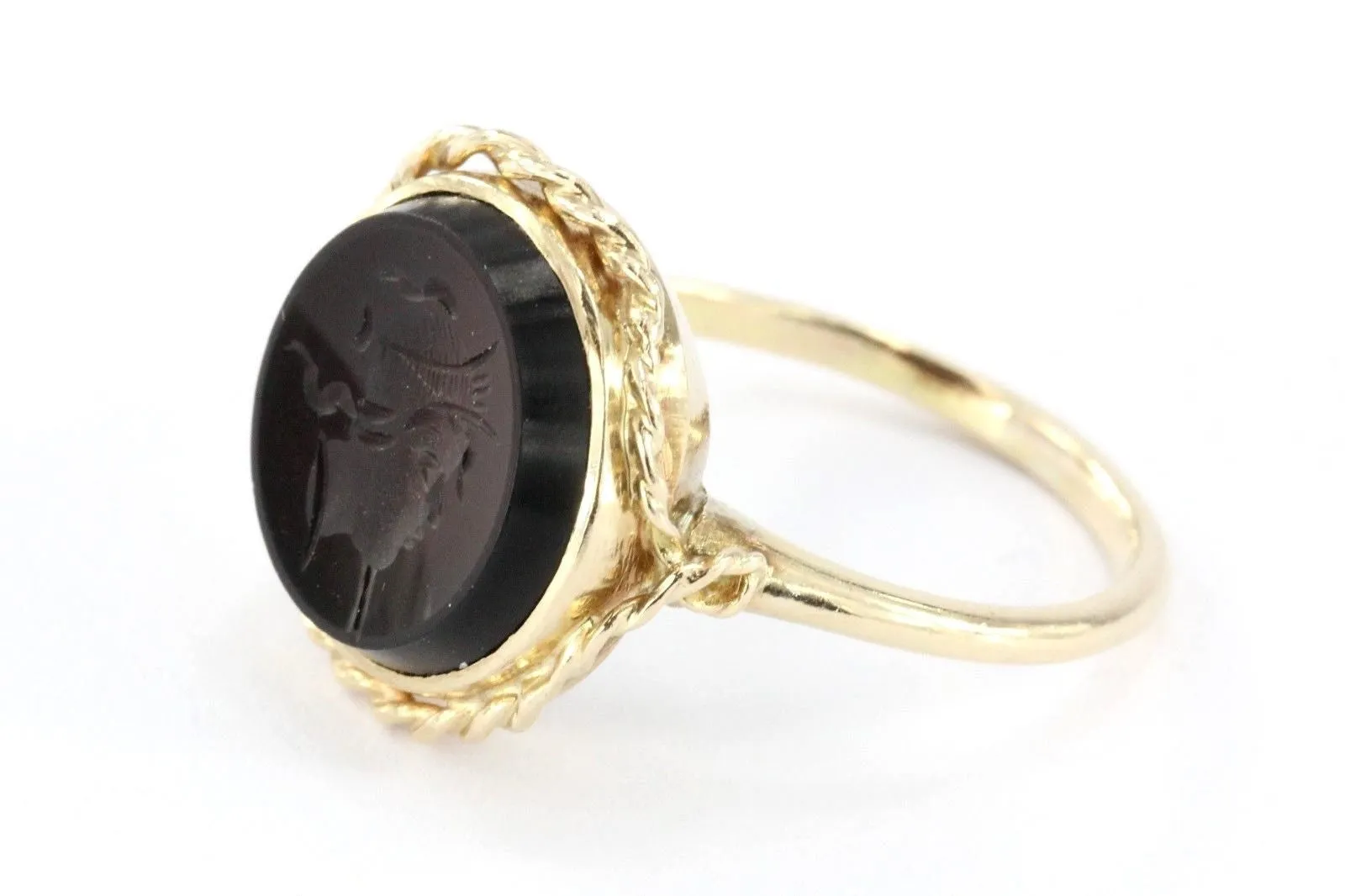 Vintage 14K Gold Carnelian Intaglio Warrior Soldier Cameo Rope Border Ring
