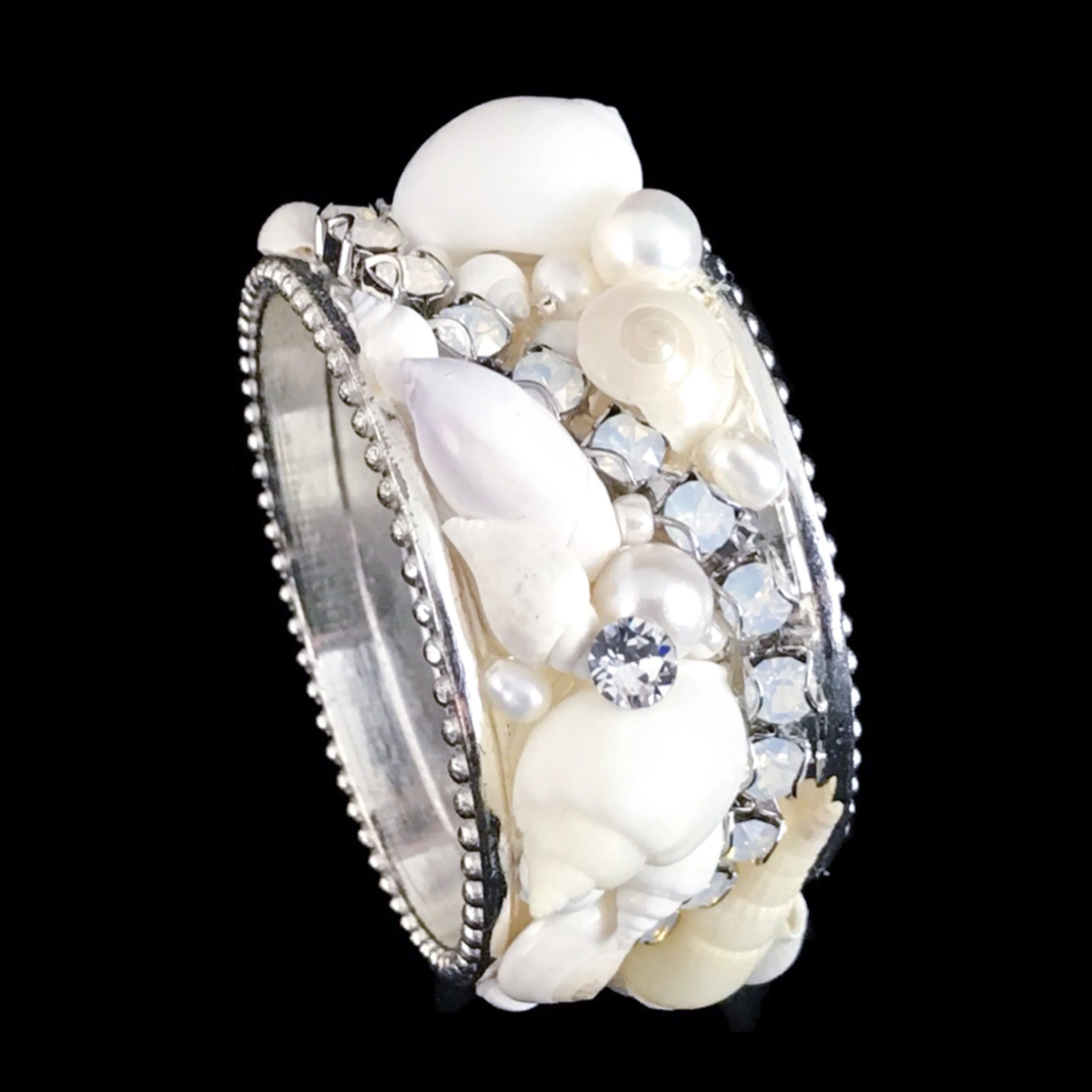 White Opal Sea Shell Napkin Ring Featuring Premium Crystal | Set of 4